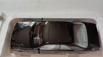 Norev 1/18 Mercedes 300 CE 24 1990 limit 300 ks - 4