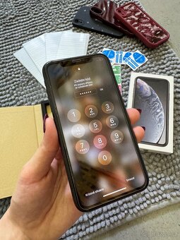 Apple iPhone XR 128GB černý + ochranná skla + kryty - 4