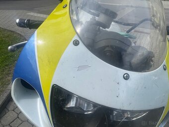 Suzuki GSX-R 750 SRAD - 4