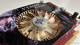 MSI NX8600GT OC Edition / 256MB - 4