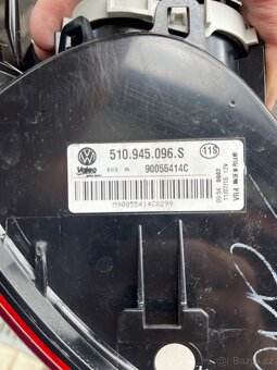 VW Golf Sportsvan org. pravé zadní světlo - 4