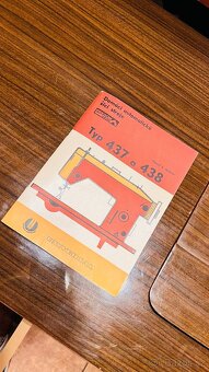 Šicí stroj PREDOM se skříní - 4