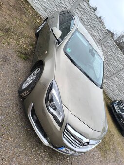 Opel Insignia sport tourer - 4