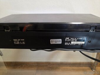 JCV AL-E700BK -lineární gramofon - 4