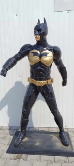 Batman , Iron Man v životní velikosti - 4