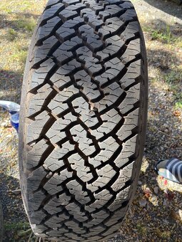 Prodám celoroční sadu kol 235/75 R15 - 4