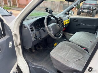 Toyota Hiace - 4