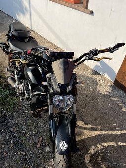 Yamaha mt 07 - 4