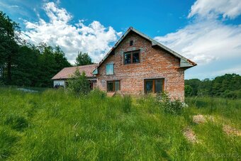Dům v podhůří Beskyd s pozemkem přes 27 000 m² - 4