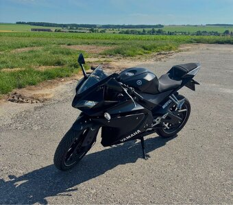 Yamaha yzf r125 2018 - 4