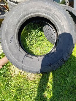 Michelin 225/75/17,5 - 4
