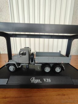 PRAGA V3S - 4