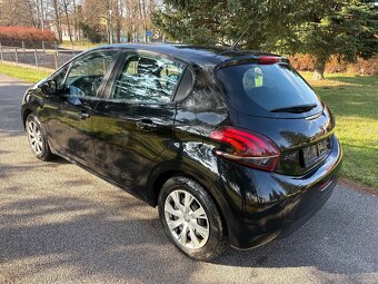 Peugeot 208 1.0 benzín - 4