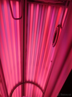 Vertikální solárium megaSun T200 Pure Energy – TOP stav - 4