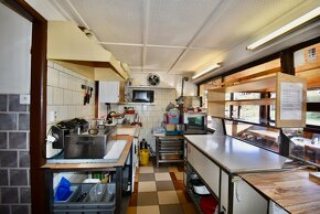 Restaurační zařízení v rekreační oblasti u rybníka Velký Vře - 4