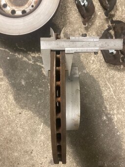 VW Caddy 1.6 TDI MY 2014 brzdové kotouče - 4