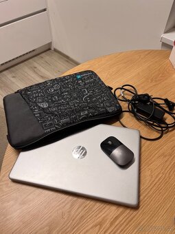 Norebook HP + příslušenství - 4