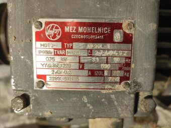 PRODÁM elektromotor 0,75kW - 4