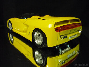 Ferrari Mythos Revell 1/18 - 4