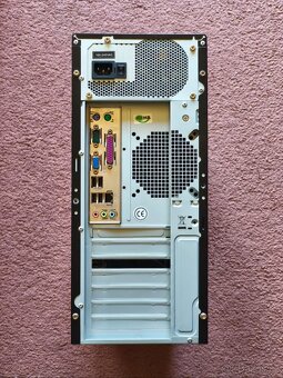 Stolní PC - Intel Core 2 Duo E8400 / 3GB RAM / Windows 10 - 4