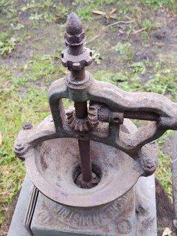 Velk, kupecky mlynek na kavu - 4