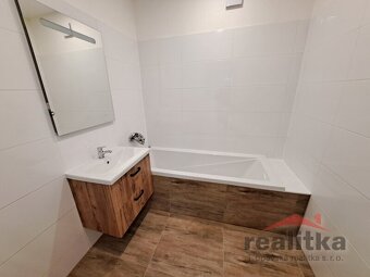 Pronájem luxusního bytu 3+1, s balkónem, 77m2, Opava, ul. Hr - 4