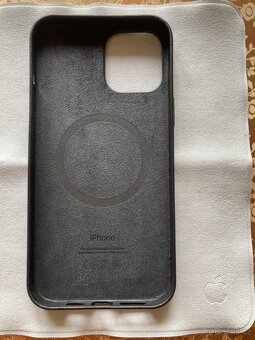 Apple kožený kryt Midnight na iPhone 12 Pro Max - 4