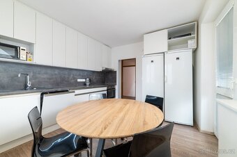 Dům 7+2 | 200m2 | Zlín-Podhoří - 4