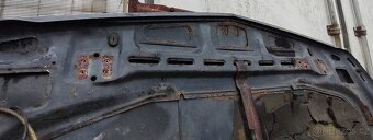 BMW e12 přední kapota - 4