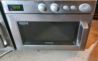 Profesionální mikrovlnné trouby SAMSUNG CM-1519 a 1919 - 4