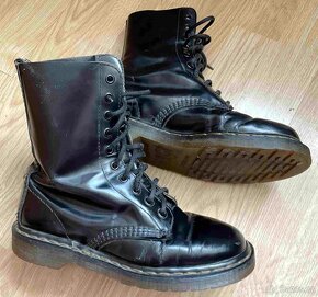 Dr. Martens, - 4