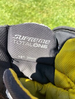 Hokejové rukavice Bauer supreme totalone vel. 12 - 4