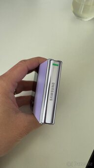 Samsung Galaxy Z Flip4, prakticky nový, záruka, pojištění - 4