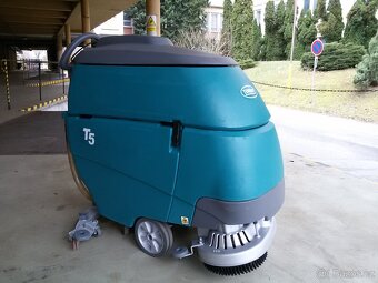 Podlahový mycí stroj Tennant T5 Disk 60 s vlastním pojezdem - 4