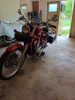 Suzuki Intruder 800 - 4