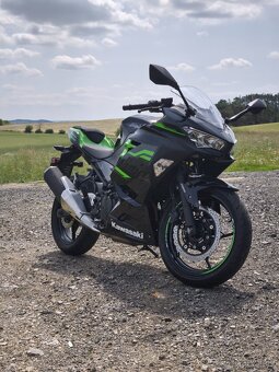 Kawasaki Ninja 400 - 4