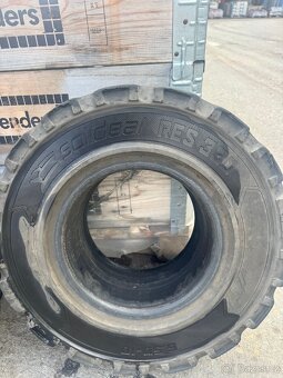 Pneu Solideal RES 330 - 4