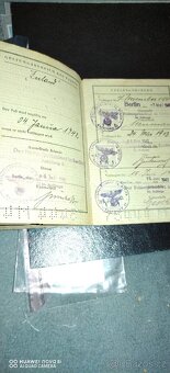 2x pracovní průkaz, 1x reisepass - 4