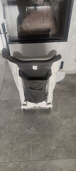 Britax Romer Advansafix III - 4