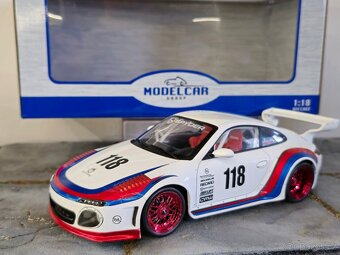 Porsche 911 (997) RWB 1:18 MCG - 4