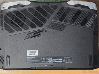 Acer Predator Helios 300 Abyssal Black - 4