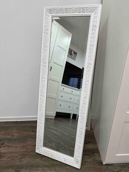Stojací zrcadlo v ozdobném rámu 130x45 cm - 4