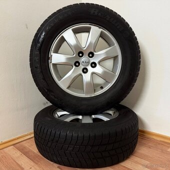 KIA SORENTO 5x114,3 R17 ET41+ZIMNÍ 235/65R17 5/4mm - 4