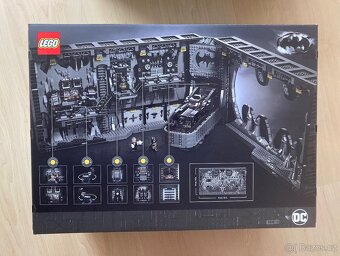 LEGO 76252 Batmanova jeskyně sběratelský box - 4