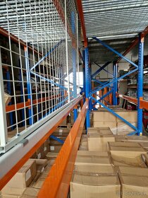 Prodám větší množství regálu. - 4