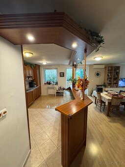 Kuchyňská linka s barem - 4