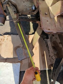 Prodám rám s schůdek pro Zetor cabrio UŘI - 4