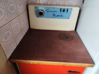 Retro super robot UKS - 4