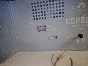 Historické gramorádio Tesla - 4