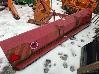 Sněhová radlice za traktor - 4